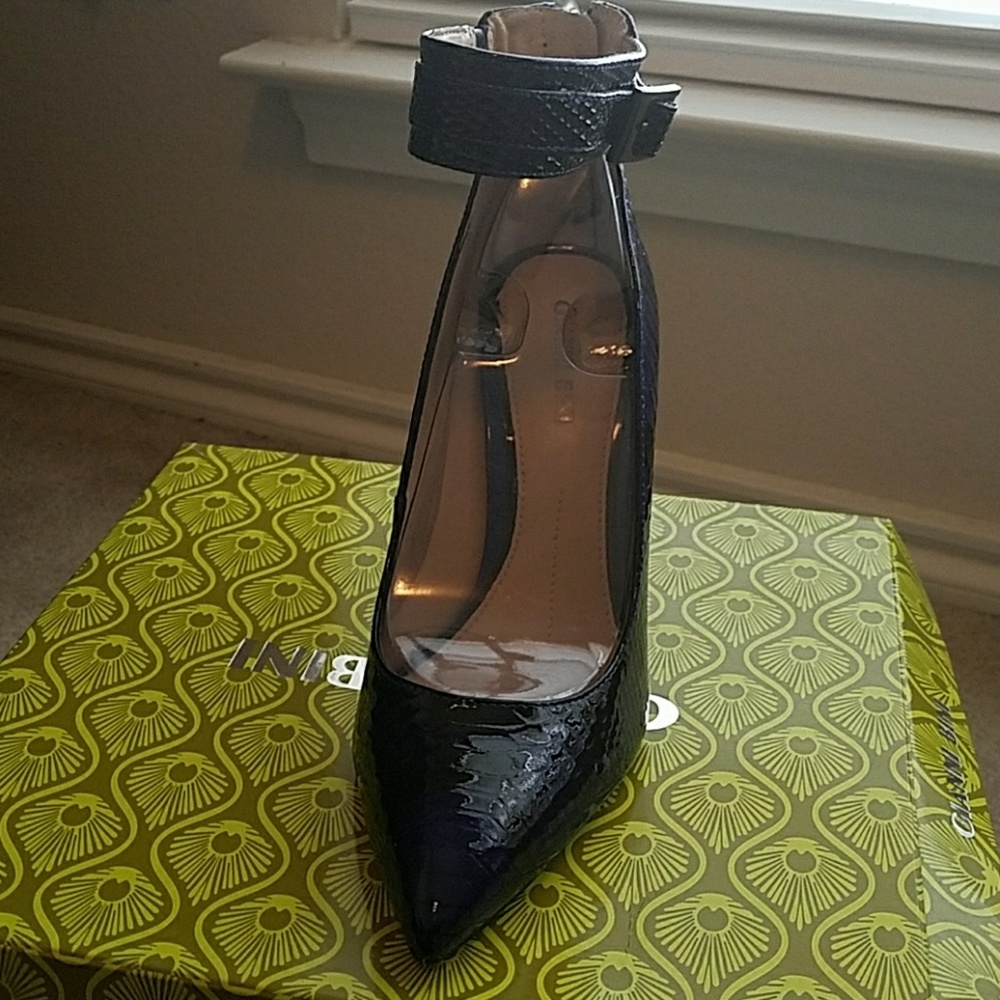 Pumps - Picture 4 of 5